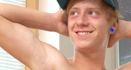 Der hübsche Aidan Oshea wichst