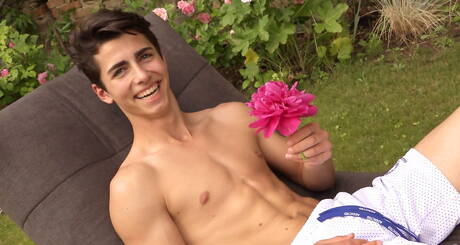 Czech twink Jamie Durrell and well-built Ayden Mallory jack off cock outdoor