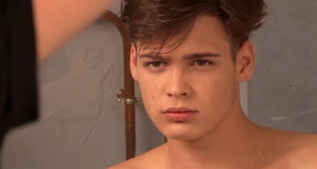 Belami Online: Husky guy Pascal Mauri jack off his dick in shower