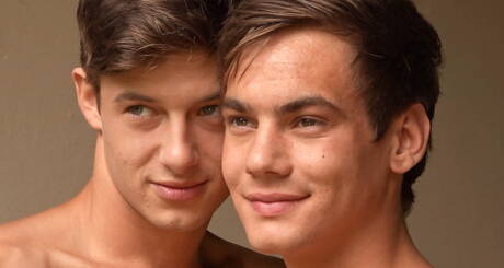 兩個捷克小夥巴斯蒂安·杜菲和帥哥吉姆·杜登在口交場景中