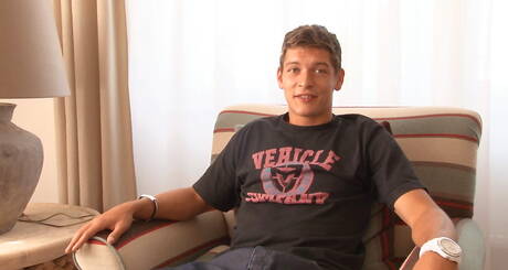 O bonitão Antony Ellington se masturbando