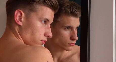 肌肉男Ritchie Argento 自慰