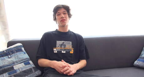 小男孩約翰·奧克利很開心