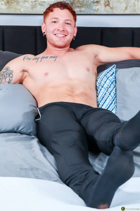 Chaosmen: Hunk Jeremiah Cruze get naked and showing tight butt