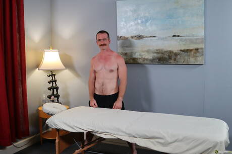 Amerikaanse sterke man Nate Stetson en knappe Jeremiah Cruze in een hete homoseksuele actie