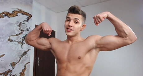 Der slowakische Muskelprotz Mario Texeira zeigt einen wunderschönen Körper