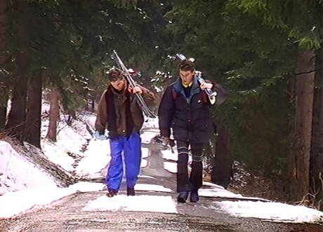 猛男 Viktor Kral 和大力士 Alex Mensik 在戶外做愛