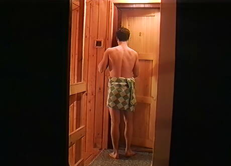 猛男 Viktor Kral 和大力士 Alex Mensik 在戶外做愛