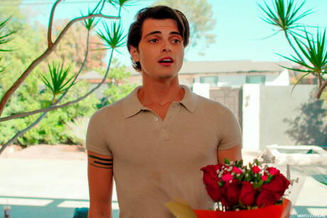 Hot american guys beefcake Roman Todd and pretty boy Ben Masters playing with cock outside