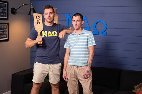 性感的美國人，強壯的男人卡特伍茲和性感的年輕男子西奧布雷迪吸吮後操屁股