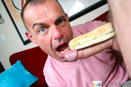 Il bel ragazzo John Marcus succhia e scopa il ragazzo