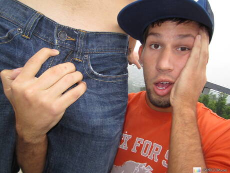 Tough guy Jake Austin fuck after blowjob outside