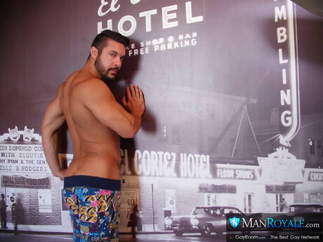 Hot americans, hunk Trenton Ducati and bodybuilder Seth Santoro fuck ass after sucking