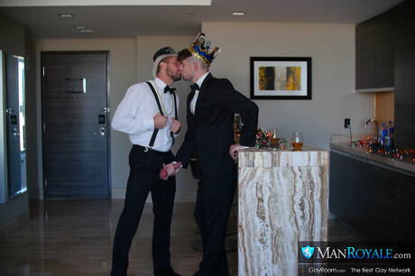 Sexy Amerikanen, hengst Wesley Woods en sterke man Connor Halsted in harde anale seks