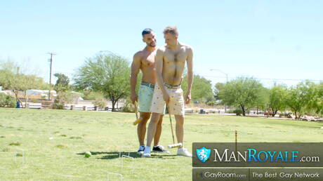 Strongman Jay Taylor and american stud Arad Winwin in hot anal sex outside