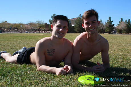 Der junge Amerikaner Vincent James und der Hengst Alex Gray haben sich draußen gegenseitig geknallt