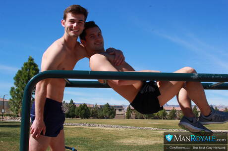 Man Royale: American young dude Vincent James and stud Alex Gray banged each other outside
