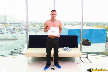 Two american boys husky guy Jason Maddox and well-built Tyson Pierce fuck ass after sucking dick