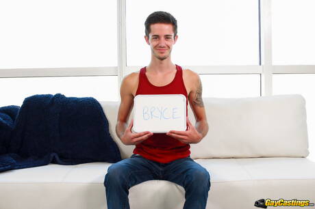 Netter Arschfick von Bryce Acton nach dem Schwanzlutschen