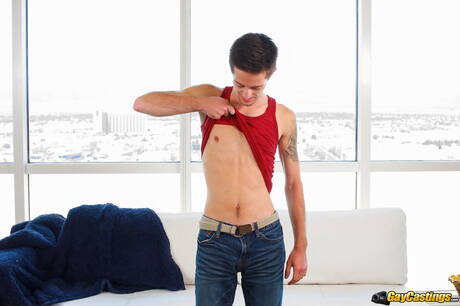 Netter Arschfick von Bryce Acton nach dem Schwanzlutschen