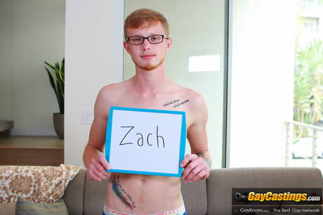 Der amerikanische Adonis Zach Covington wird nach dem Blowjob gefickt