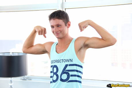 Hunky guy Donny fuck after blowjob in kitchen