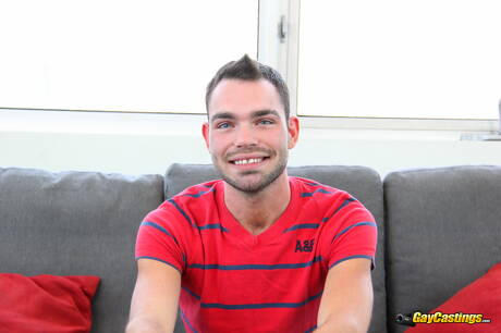 Gay Castings: Der harte Kerl Brandon wird nach dem Schwanzlutschen in den Arsch gefickt