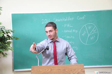 Office Cock: Latin beefcake Luke Hass and american stud Marc Dylan in hot homosexual action