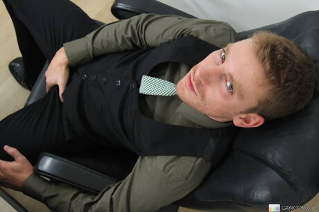 American hunky guy Trent Diesel fuck ass after sucking dick