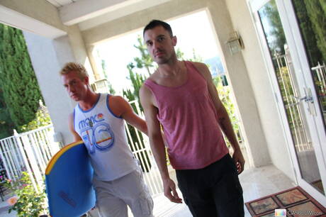 Canadian husky guy Christopher Daniels fuck ass after blowjob outdoor