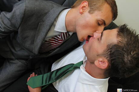 American twink Jonathan Cole fuck ass after blowjob