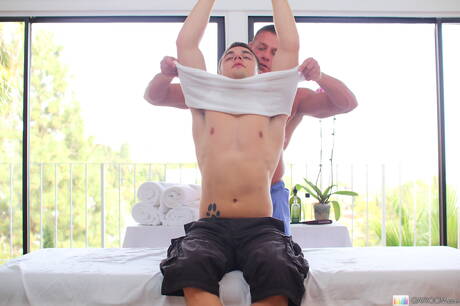 American husky guy Calvin Koons fuck after blowjob