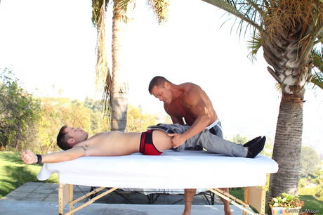 American superstud Boston Miles fuck after blowjob outside