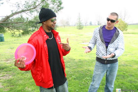 Ebony well-built Kieron Ryan fuck ass after sucking dick outside