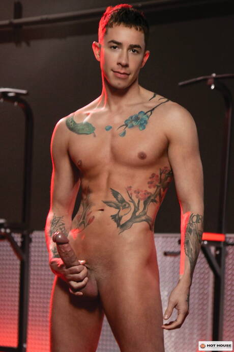 American husky guy Vincent Oreilly and strongman Joel Hart banged each other