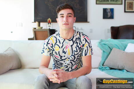 O gostosão Alex transa depois de chupar o pau