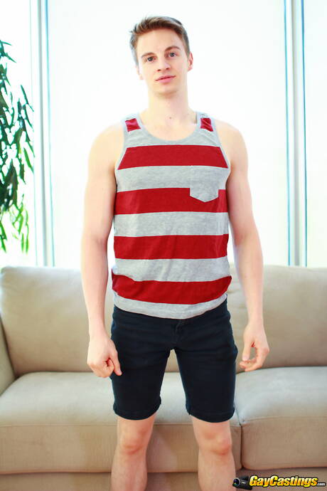 Gay Castings: American hot twink Matthew Ryder sucking and screwing the boy