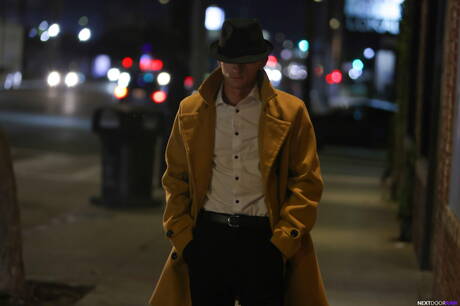 性感的美國人，肌肉男Roman Todd和年輕男孩Theo Brady在戶外享受了一場美妙的性愛