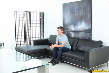 Il muscoloso Brent si fa scopare dopo un pompino