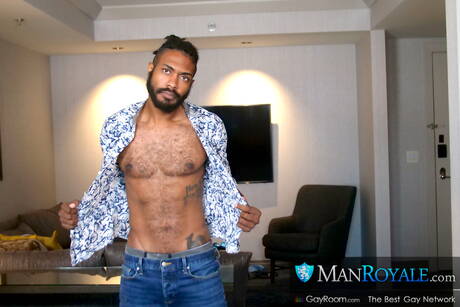 Heiße amerikanische Muskelprotze Hunter Triad und der attraktive Elliot Finn ficken nach dem Schwanzlutschen in den Arsch