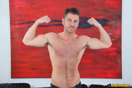 Beefcake Michael baise après avoir sucé une bite