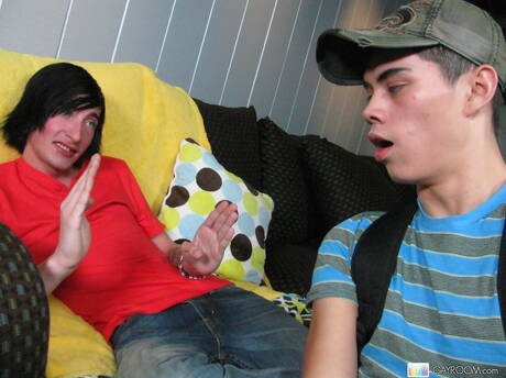 Stud Alec Grey and stud Oliver Youngblood have a good anal sex