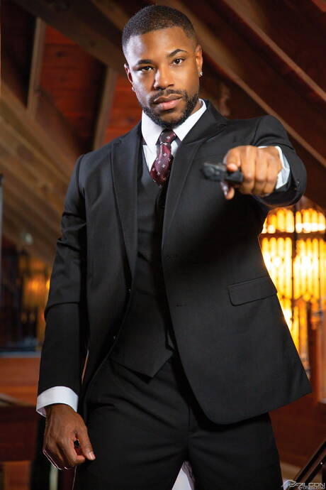 Falcon Studios: Beefy Reign and hunky guy Tony Genius sucking and fucking each other