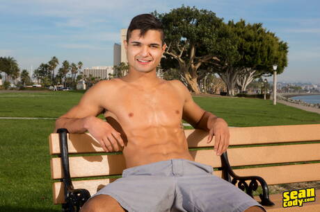 Muscular Mateo wanking after beach walking