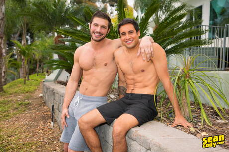 American hunky guy Brandon Cody and strongman Titus banged each other in the pool