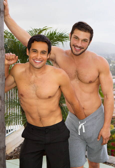 Sean Cody: American hunky guy Brandon Cody and strongman Titus banged each other in the pool