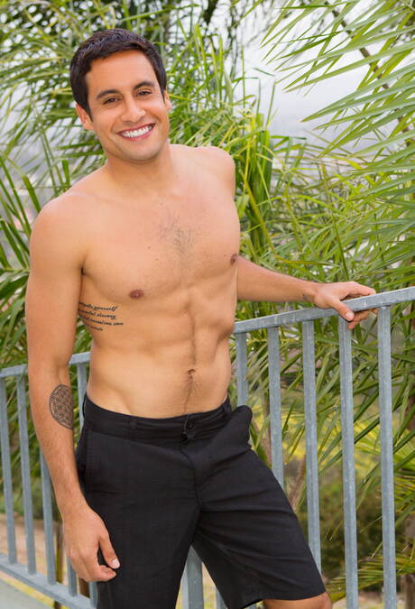 American hunky guy Brandon Cody and strongman Titus banged each other in the pool