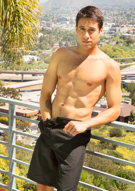 American hunky guy Brandon Cody and strongman Titus banged each other in the pool