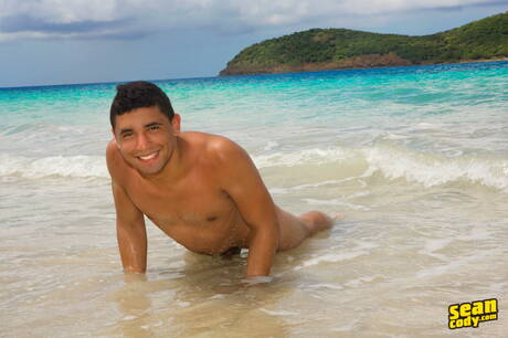 美國年輕人 Corey Jakobs 和超級帥哥 Joe 在淋浴中吮吸陰莖後做愛