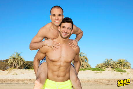 Husky guy Joey and husky guy Frankie Valentine fuck ass after sucking after beach walk